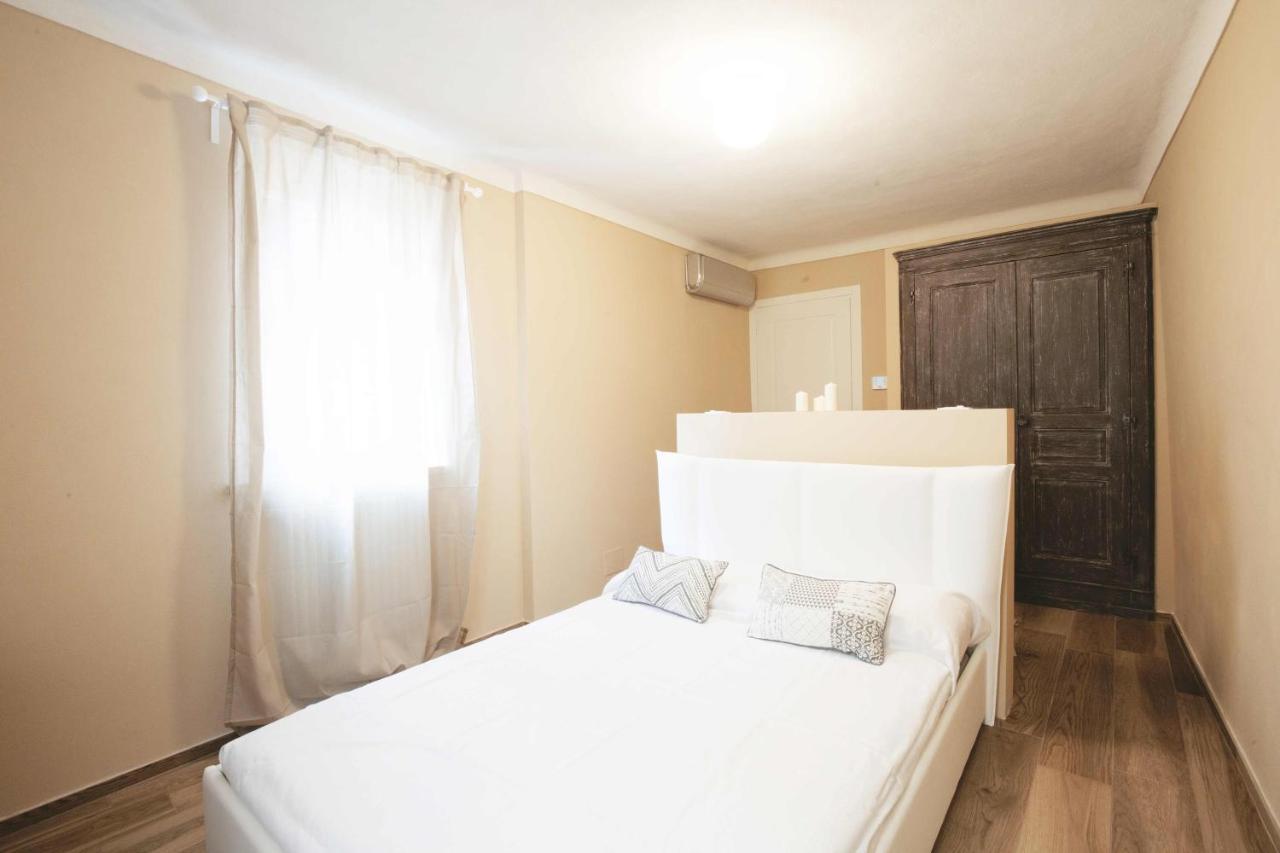 Dimora Della Rocca Bed & Breakfast Costigliole d'Asti Luaran gambar