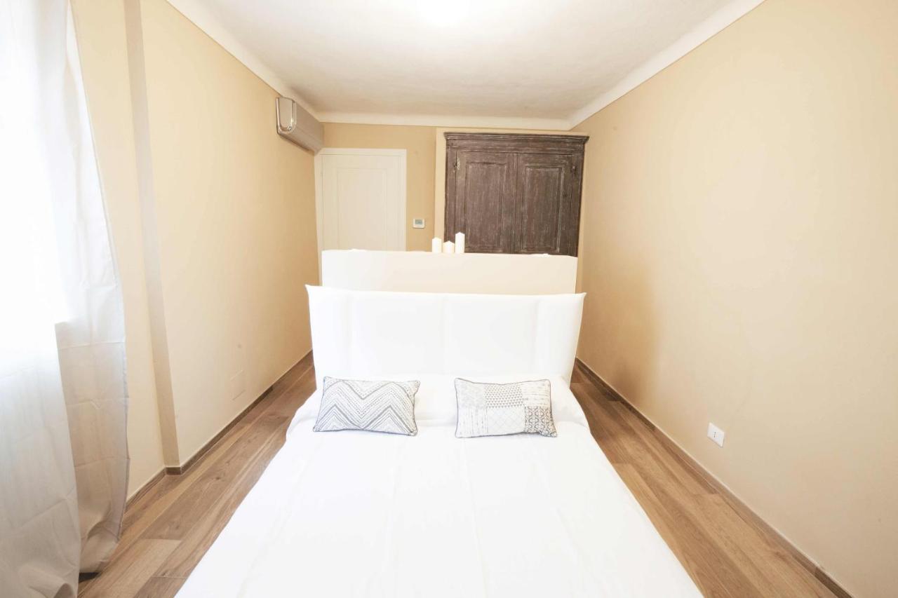 Dimora Della Rocca Bed & Breakfast Costigliole d'Asti Luaran gambar